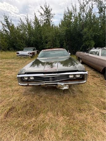 Lot 14 - 1969 Chrysler Newport 2dr ht