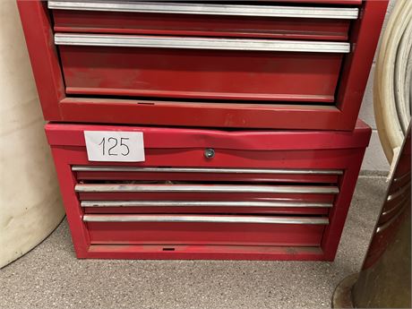 Lot 125 - Tool box