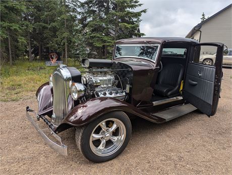 Lot 1002 - 1932 1/2 Plymouth PB 3 window Coupe