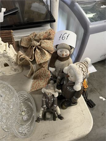 Lot 161 - Christmas decorations