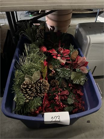 Lot 223 - Christmas decorations