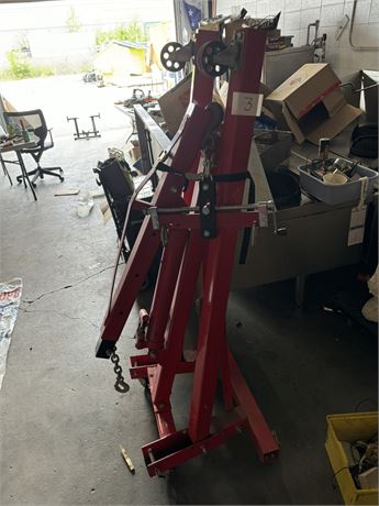 Lot 3 - 2 ton engine hoist