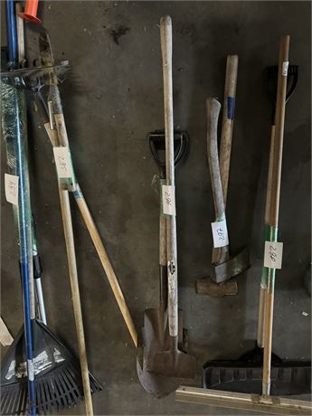 Lot 296 - Shovels