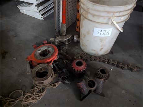 Lot 112 - Ridgid pipe threader attachments