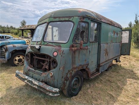 Lot 1033 -  Hundson Bay Branded Van