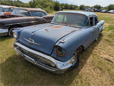 Lot 1038 - 1957 Oldsmobile