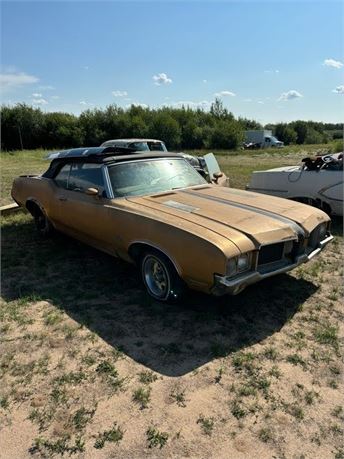 Lot 1055 - 1971 Oldsmobile 442 Convertible