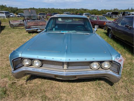 Lot 1069 - 1967 Chrysler Newport