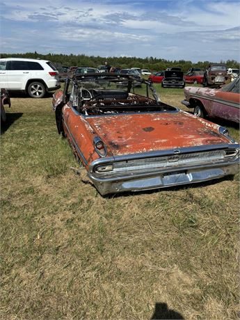 Lot 1045 - 1961 or 1962 Ford Monterey Convertible