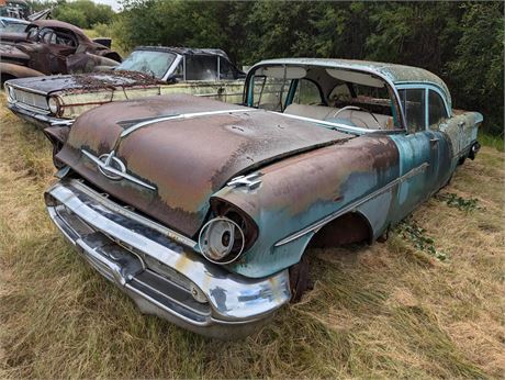 Lot 1025 - 1957 Oldsmobile