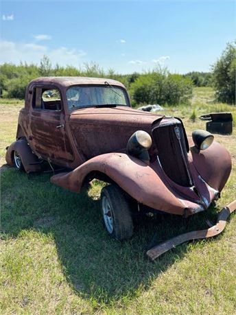 Lot 1050 -1934 Studebaker 3 window coupe