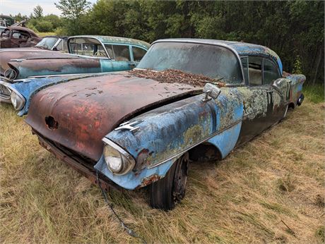 Lot 1024 - 1957 Oldsmobile