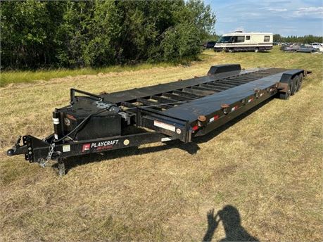 Lot 1072 - 2023 Sun Country Trailers Flat deck trailer with winch 36'