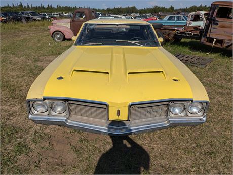 Lot 1103 - 1970 Oldsmobile Cutlass F85 2 door post W31