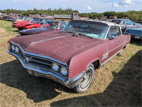 Lot 1092 - 1965 Buick Wildcat 2 door hard top