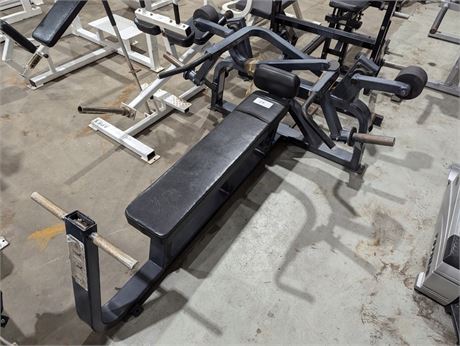 Lot 19 - Bench PRess FLT 540