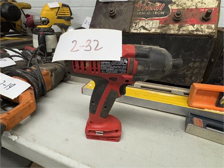 Lot 2-32 - Impact Driver Milwaukee