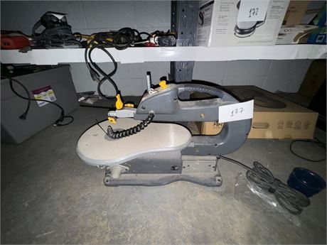 Lot 177 - Maximum 16" Scroll Saw