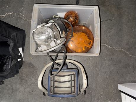 Lot 1-9 - work Lights