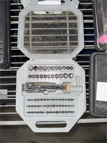 Lot 40 - Socket Set