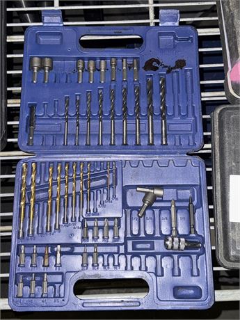 Lot 41 - Mini Drill Bit & Screwdriver Set