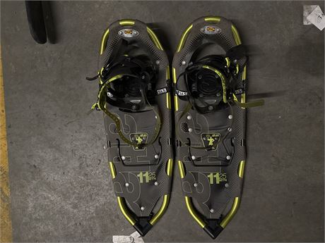 Lot 59 - Snow Shoes