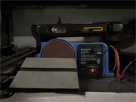 Lot 89 - MasterCraft Belt Sander with Disc