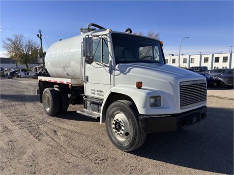 Lot 7858 - 2001 Freightliner FL70 Vac Truck