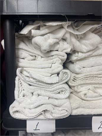 Lot 1 - Towels