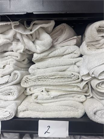 Lot 2 - Towels