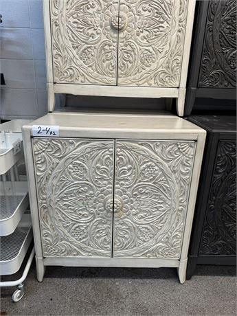 Lot 2-4 - Pike & Main Lita Accent two-door Sideboard