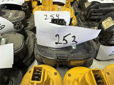 Lot 253 - DeWalt Batteries 18V