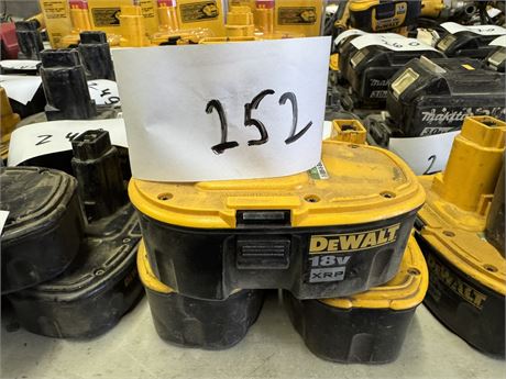 Lot 252 - DeWalt Batteries 18V