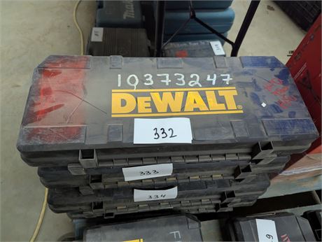 Lot 332 - Right Angle Drill DeWalt