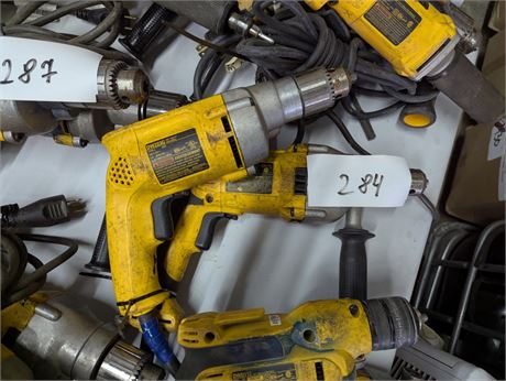 Lot 284 - VSR Drill & VSR Drill Dewalt