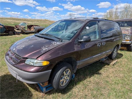 Lot 119 - 1997 Dodge Grand Caravan SE