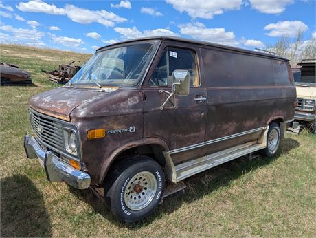 Lot 120 - 1976  Chevrolet Chevy Van 20