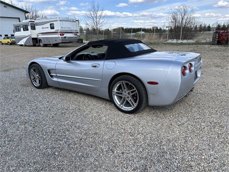 Lot 263 - 1998 Chevrolet Corvette Convertible