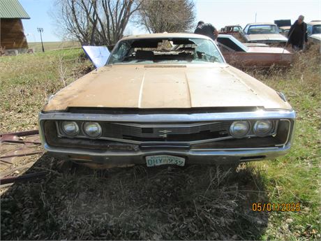 Lot 204 - 1972 Chrysler Newport 2-door