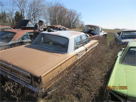Lot 183 - 1966 Dodge Coronet 4-door
