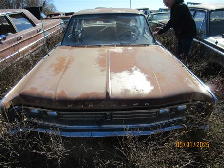 Lot 195 - 1968 Chrysler Windsor 4-door