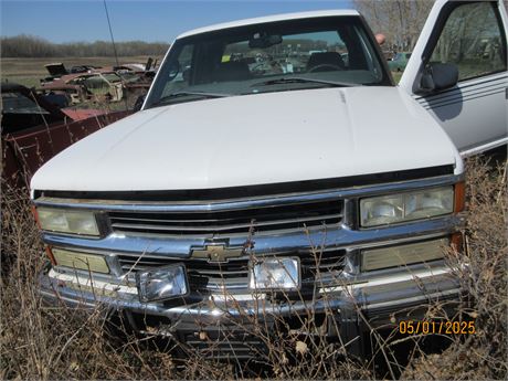 Lot 205 - 1997 Chevy 1500 Silverado Z-71 Super cab