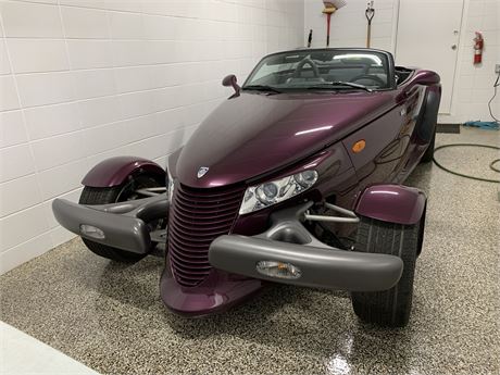 Lot 21 - 1997 Plymouth  Prowler