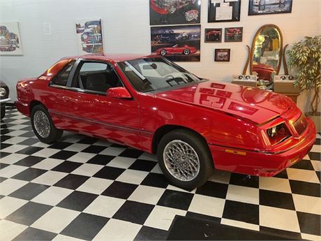 Lot 25 - 1992 Chrysler LeBaron GTC Coup