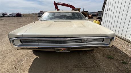 Lot 318 - 1970 Plymouth Sport Suburban