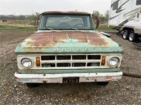 Lot 319 - 1969 Dodge 1/2ton W100) 4x4