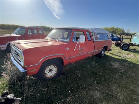 Lot 289 - 1973 Dodge Adventurer Clubcab