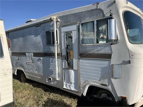 Lot 292 - 1970s (probably 1972) Dodge motorhome