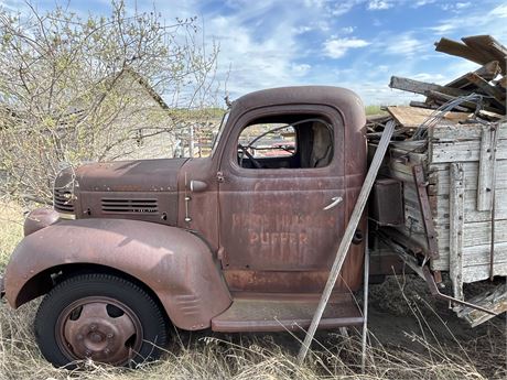 Lot 283 - 1940 Dodge 1-1/2 ton or 2 ton truck