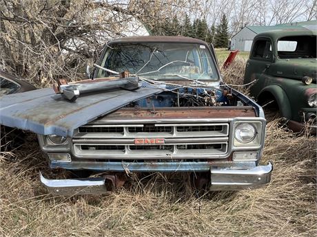 Lot 270 - 1976 GMC Suburban